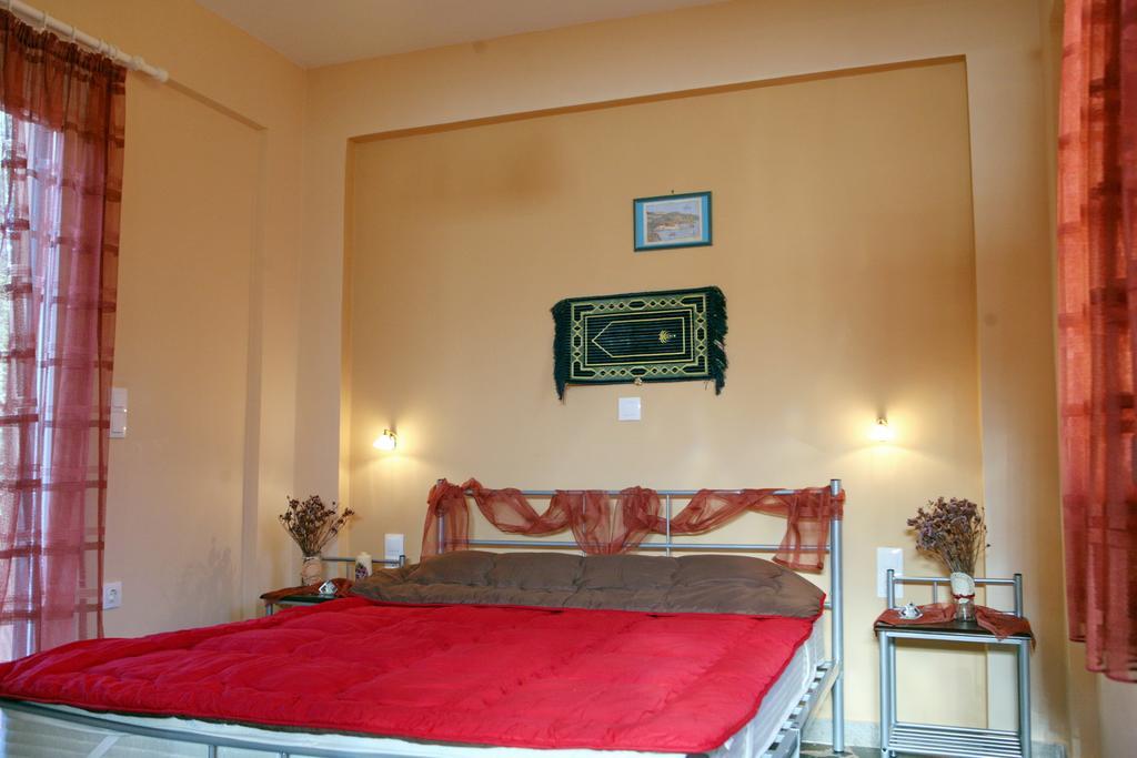 Evaland Traditional Houses Tarti Rom bilde